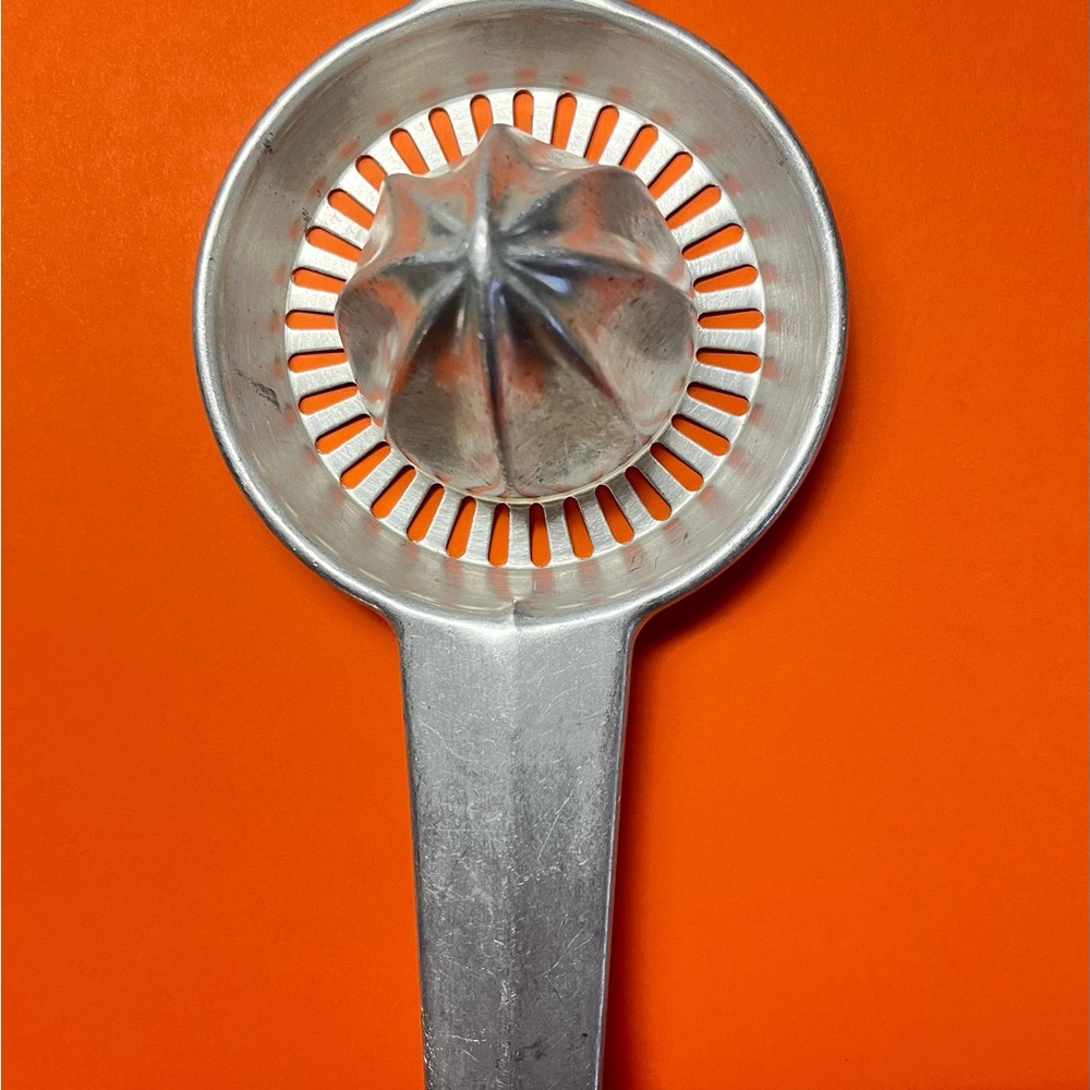 Vintage Foley aluminum hand juicer -made in USA patent 161609